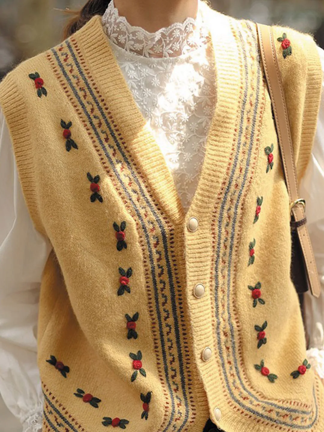 Daisy Vintage Embroidery V-Neck Knitted Vest