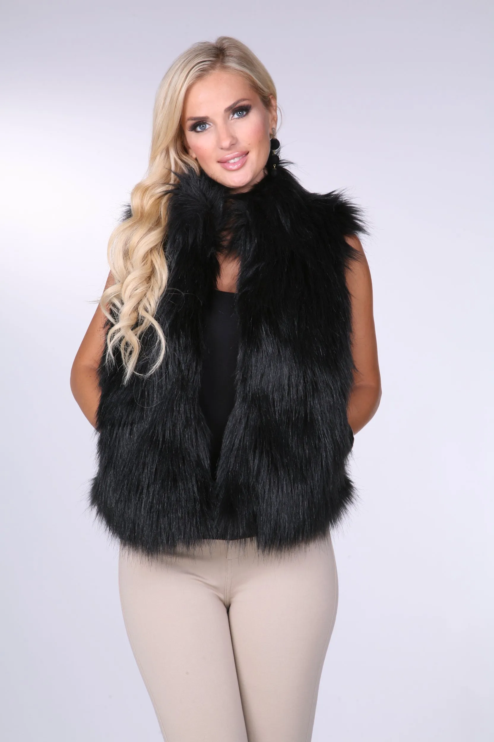 DV569A Faux Fur Vest