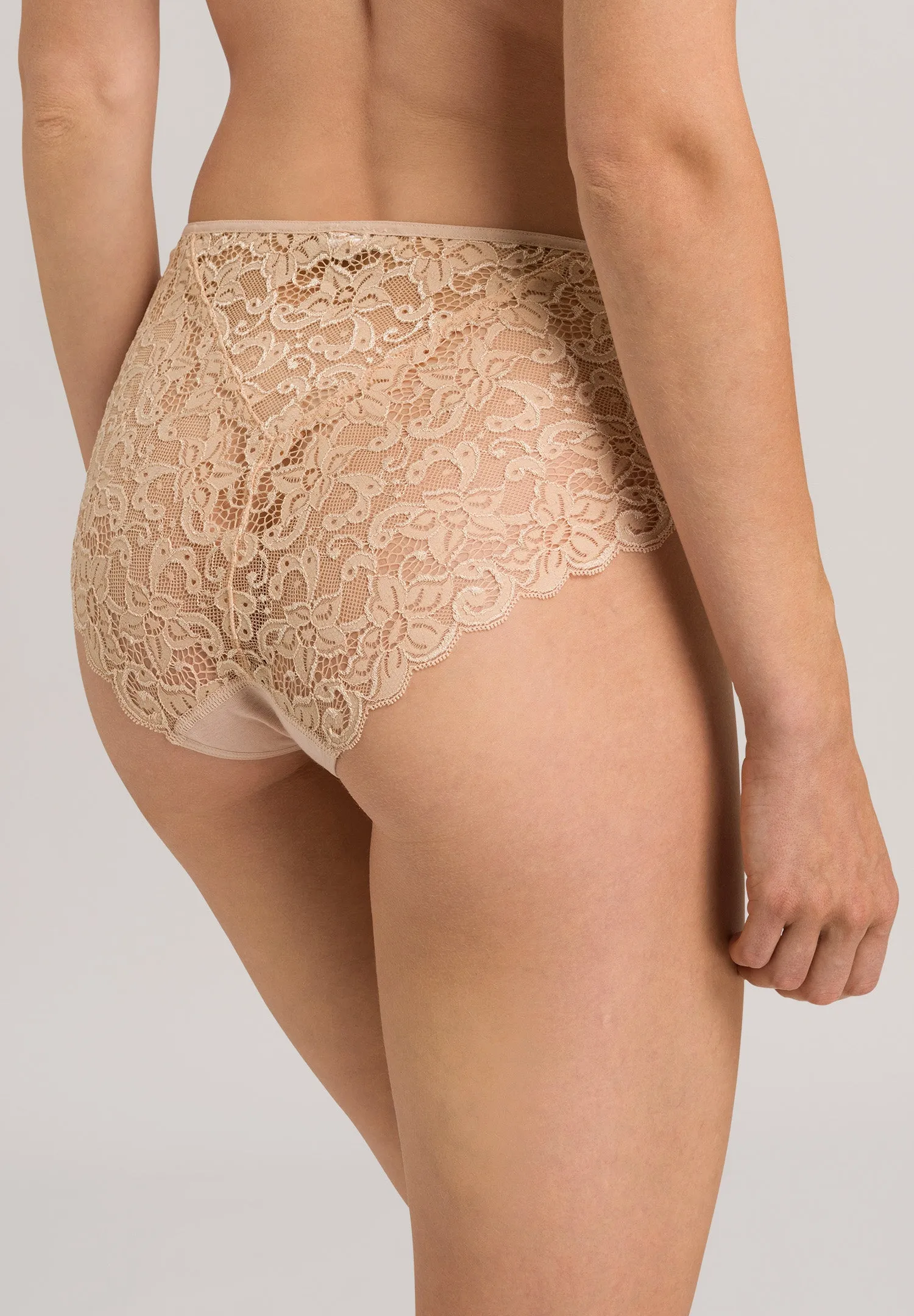 Luxury Moments Lace-Back Brief | Beige 71480-274