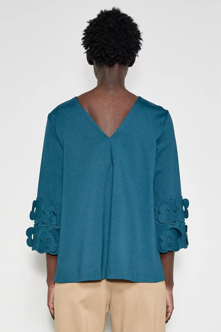 MEIMEIJ - 3/4 SLEEVE BACK TO FRONT TOP WITH LASERCUT FLOWER DETAIL